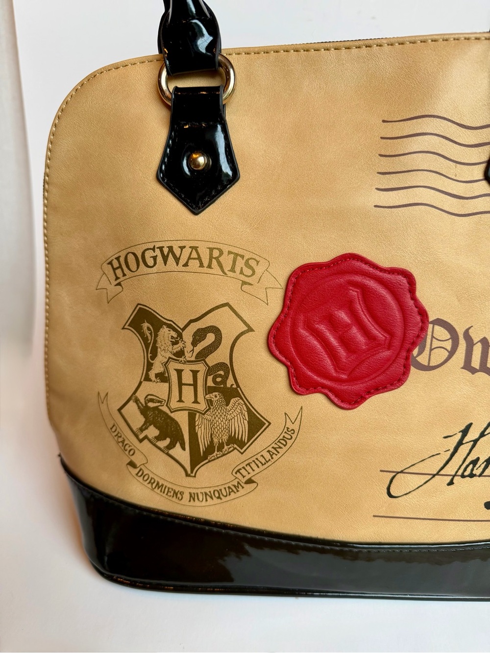 Harry Potter Owl Post Hogwarts Purse Satchel Handbag Black Gold - Picture 2 of 13